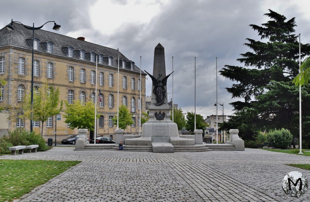 Monument; Rennes; Square; Végétation