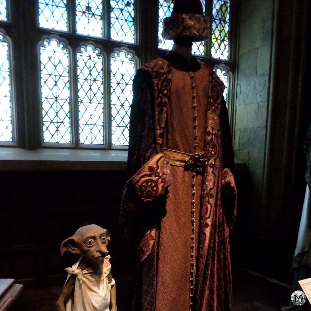 Photo de Dobby et de la tenue de Dumbledore