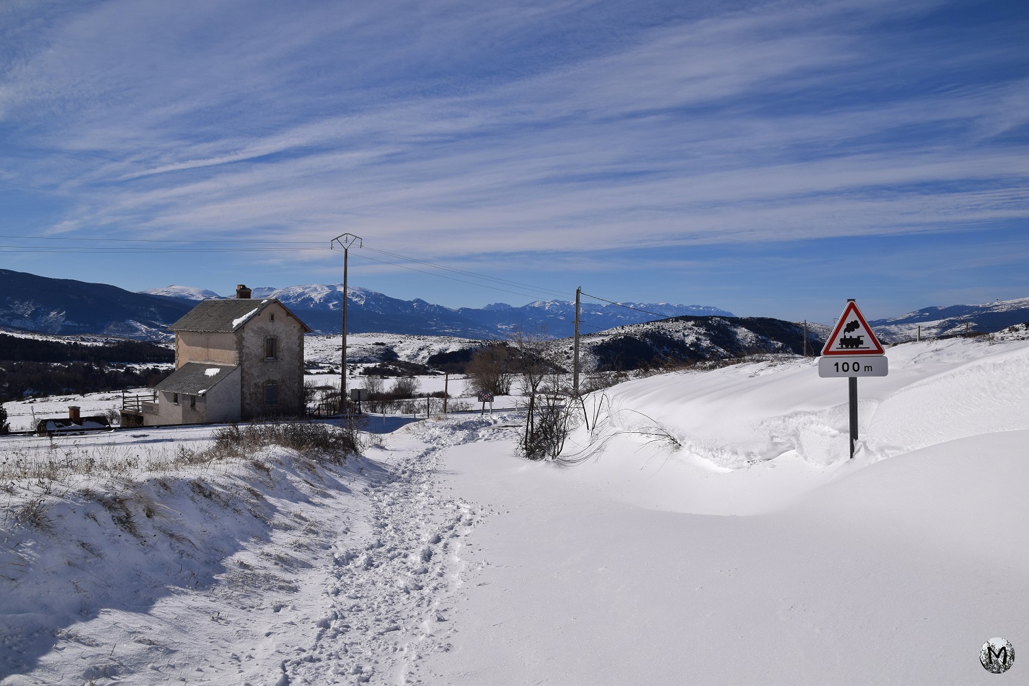 La gare de Bolquère dans un paysage enneigé