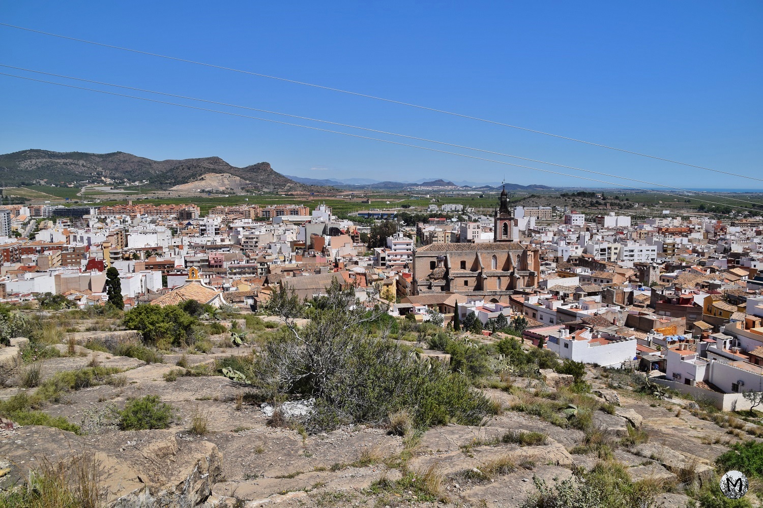 Panorama sur la ville de Sagunto et son église