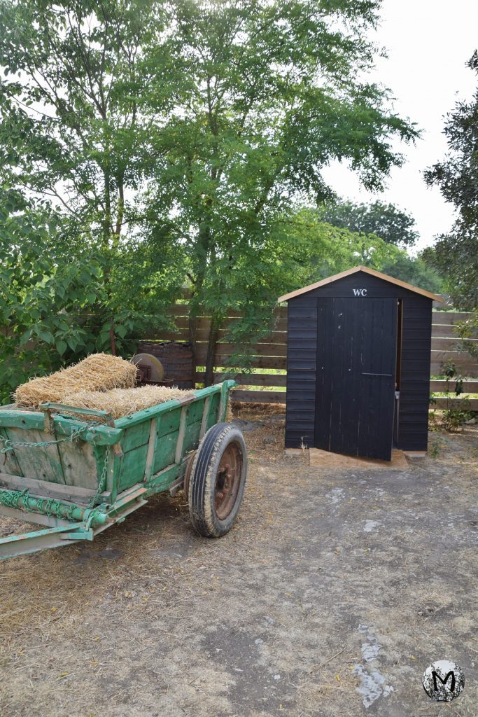 Terre Ugo, Toilettes, Domaine, Familial, Foin