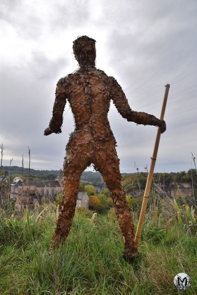 Pheuillus de dos devant le trou de Bozouls