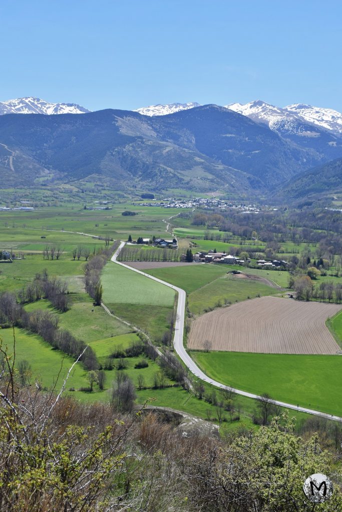 Route de montagne et son paysage