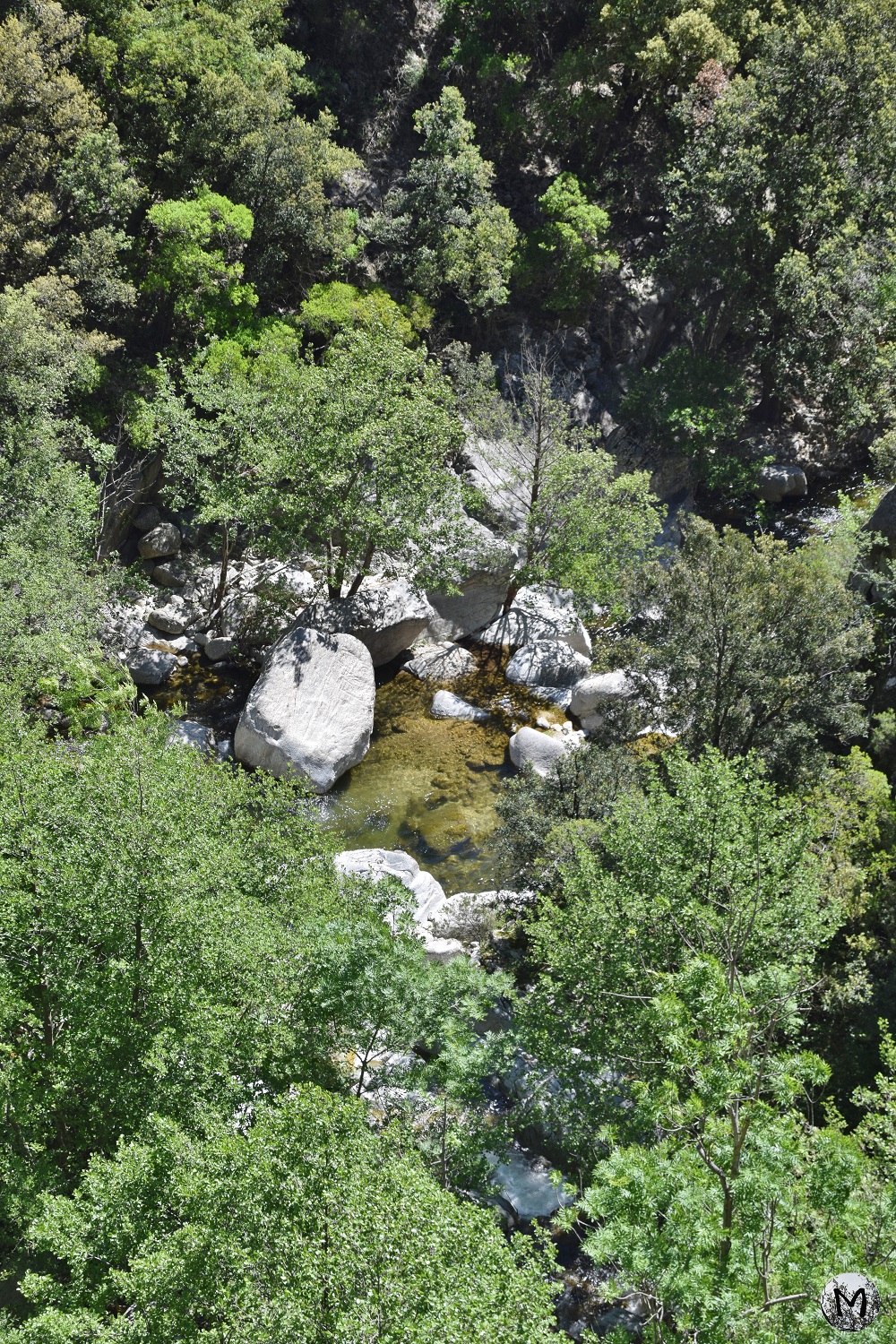 Gorges du Mondony et piscine naturelle