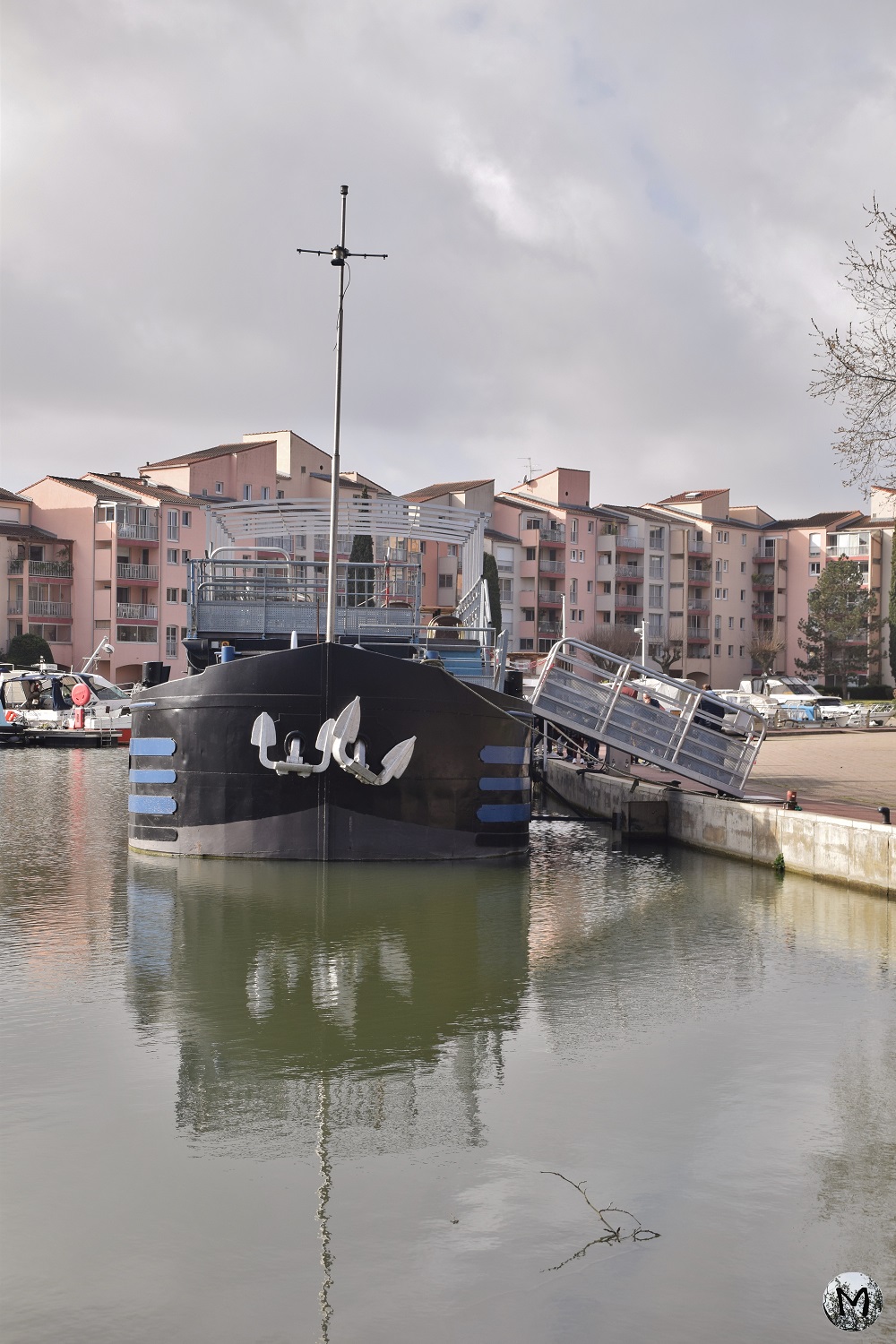 Bateau ancré au Port Sud de Ramonville