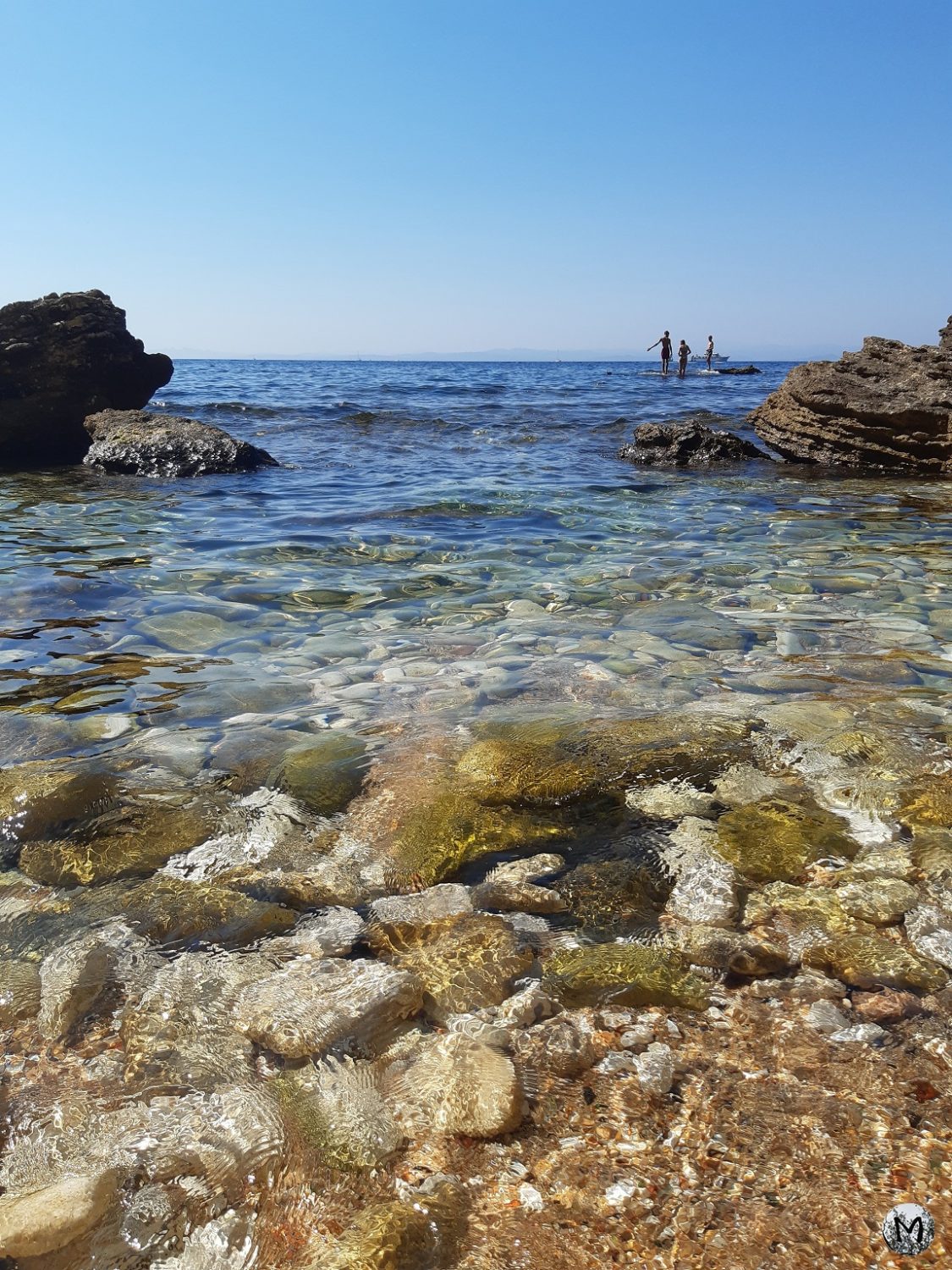 L'eau translucide sur une plage de Bonifacio