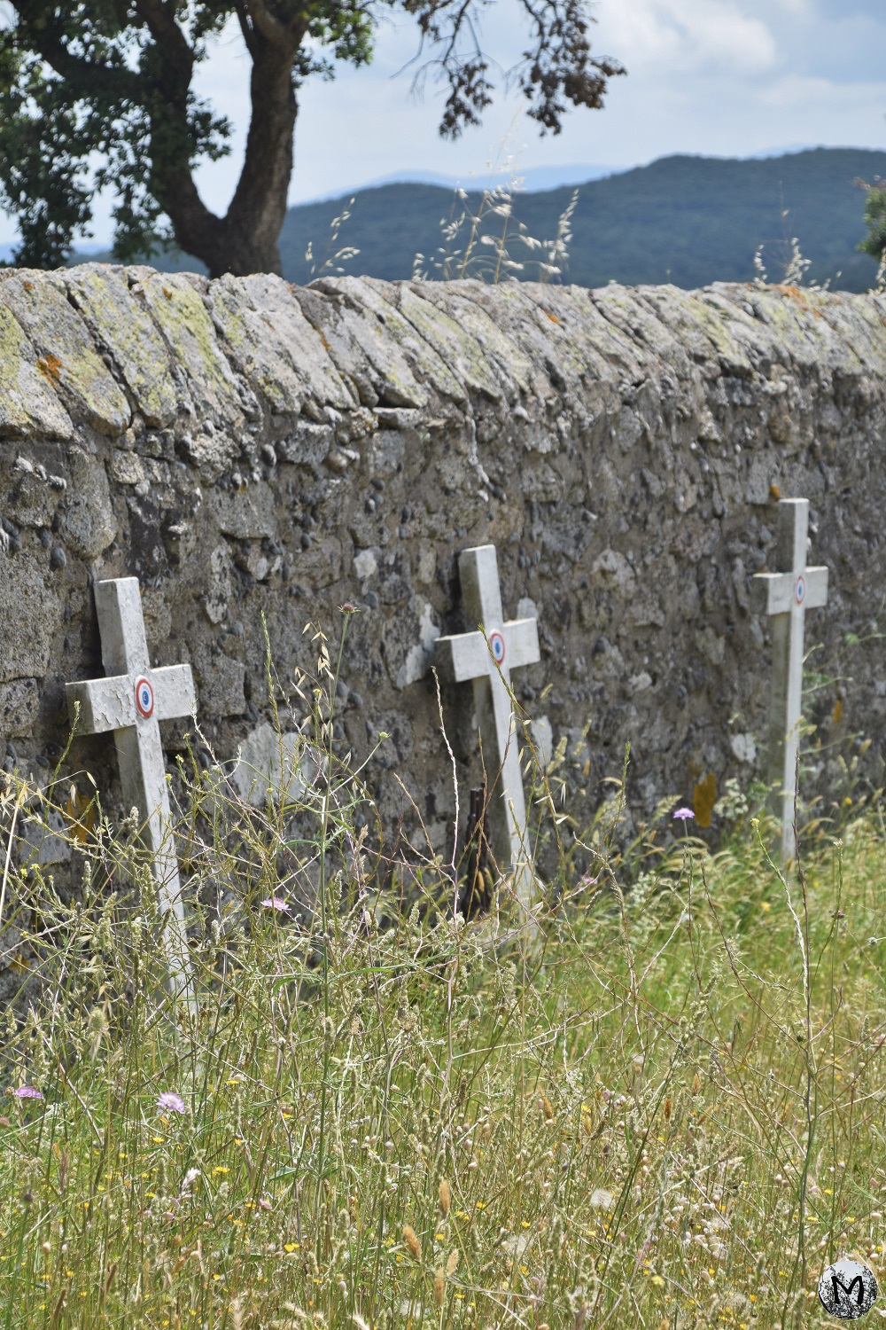 Croix dans le cimetière du Col de Panissars