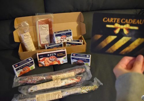 Colis de Noël gagné lors d'un jeu concours