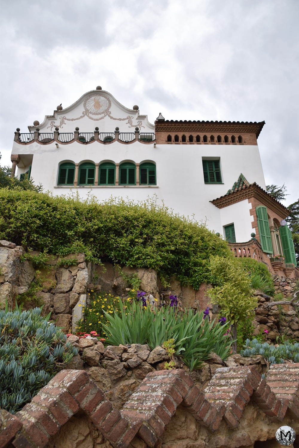 Maison et jardinières dans le Parc Guell