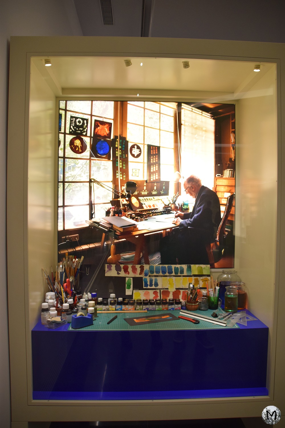 Matériel de peinture pour des vitraux