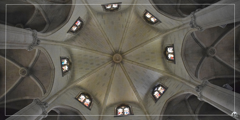 Plafond de l'église du Tibidabo à Barcelone