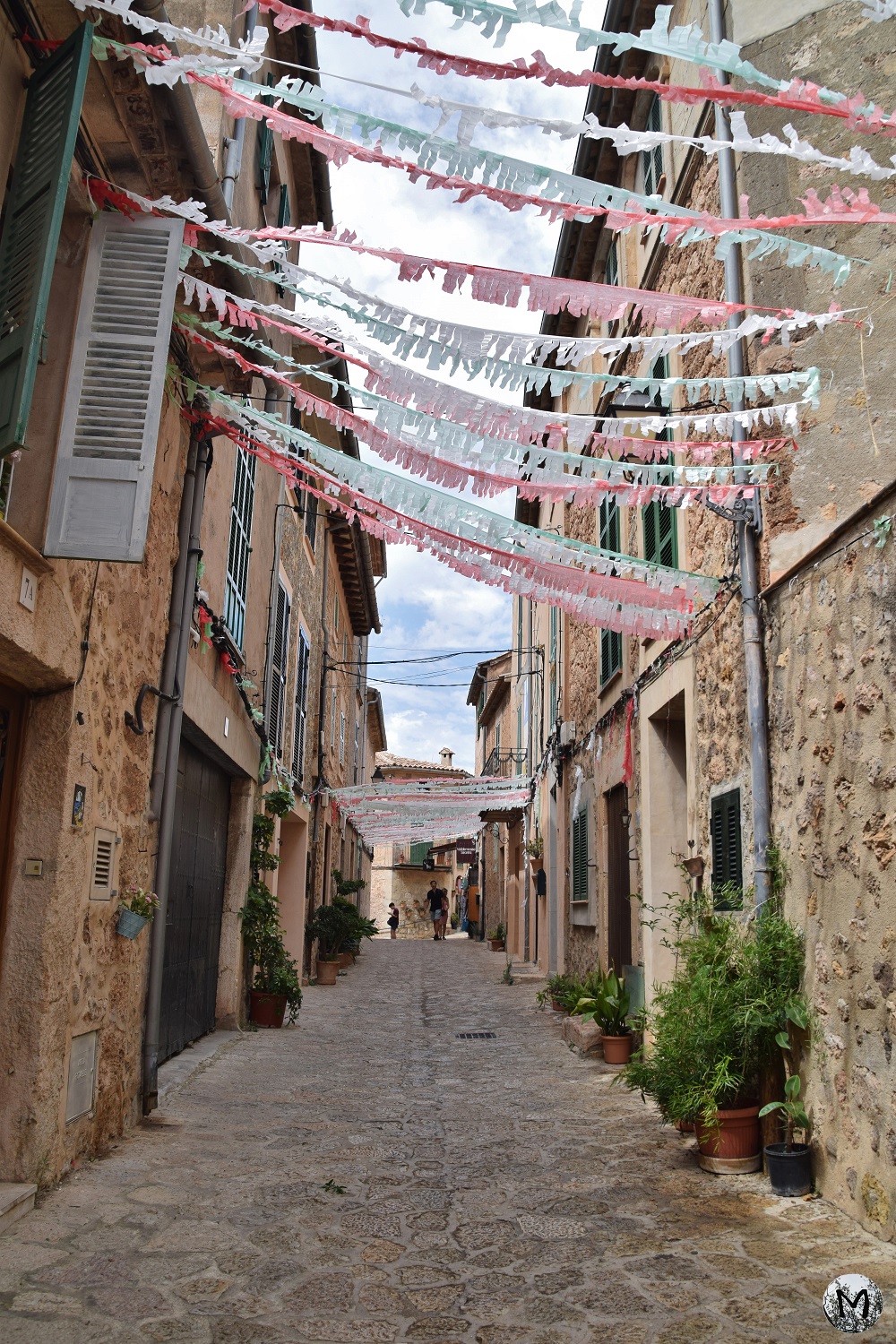 Rue décorée dans le village de Valldemossa