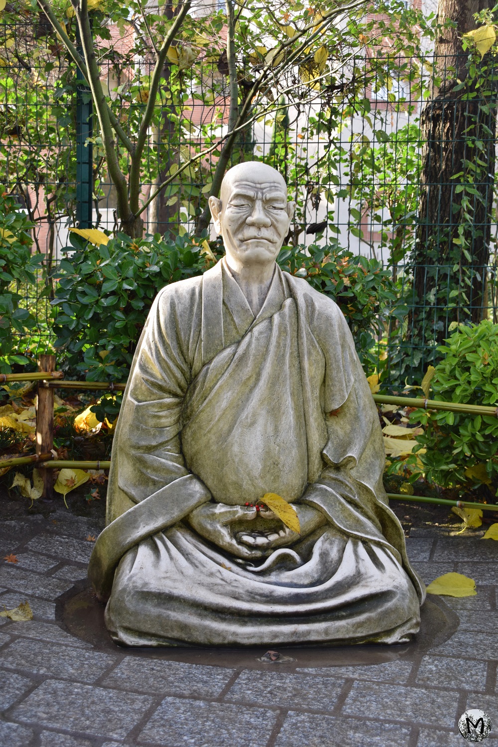Statue dans le jardin japonais de Toulouse